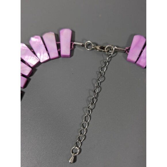 Beachy Boho Purple Shell Statement Necklace Bib Graduated 21 in - Picture 6 of 8